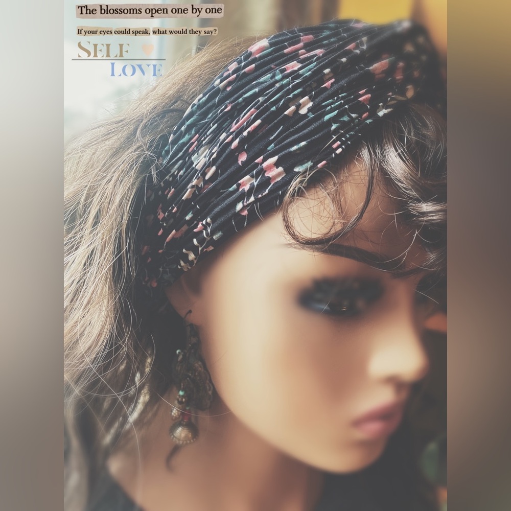 Artisan Made Headband & Neck Wrap Tiny Floral - Picture 4 of 10